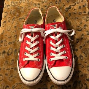 Converse Chuck Taylor Shoes in Red